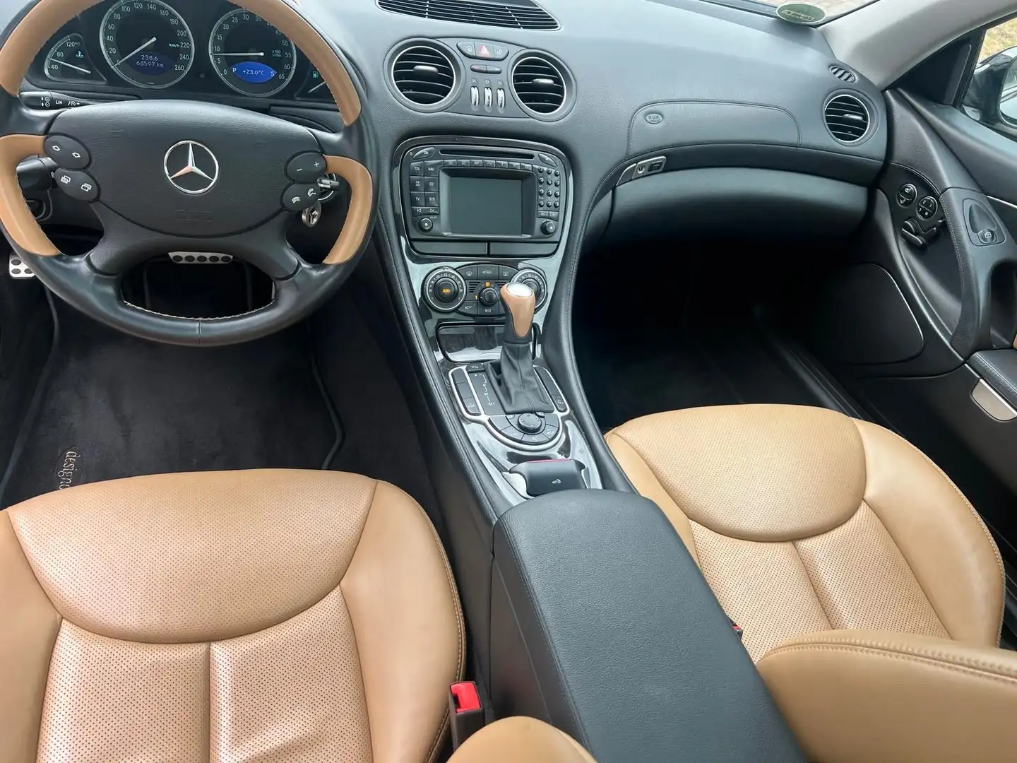 Mercedes-Benz SL 350 Designo SL 350 AMG Paket Panoramadach Black - 2