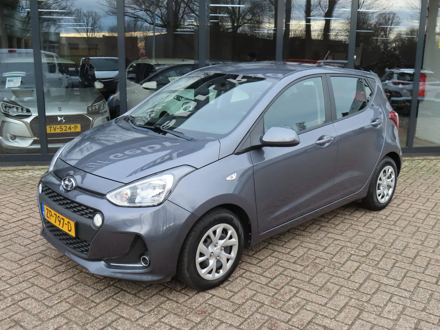 Hyundai i10 1.0i Comfort*Airco*56.000km* Grijs - 2