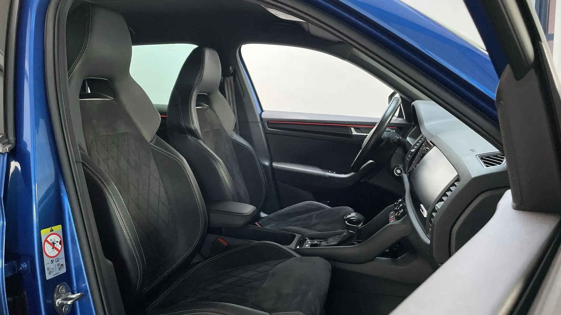Skoda Kodiaq 1.5 TSI 150pk DSG Sportline Business Stoelverwarmi Blauw - 2