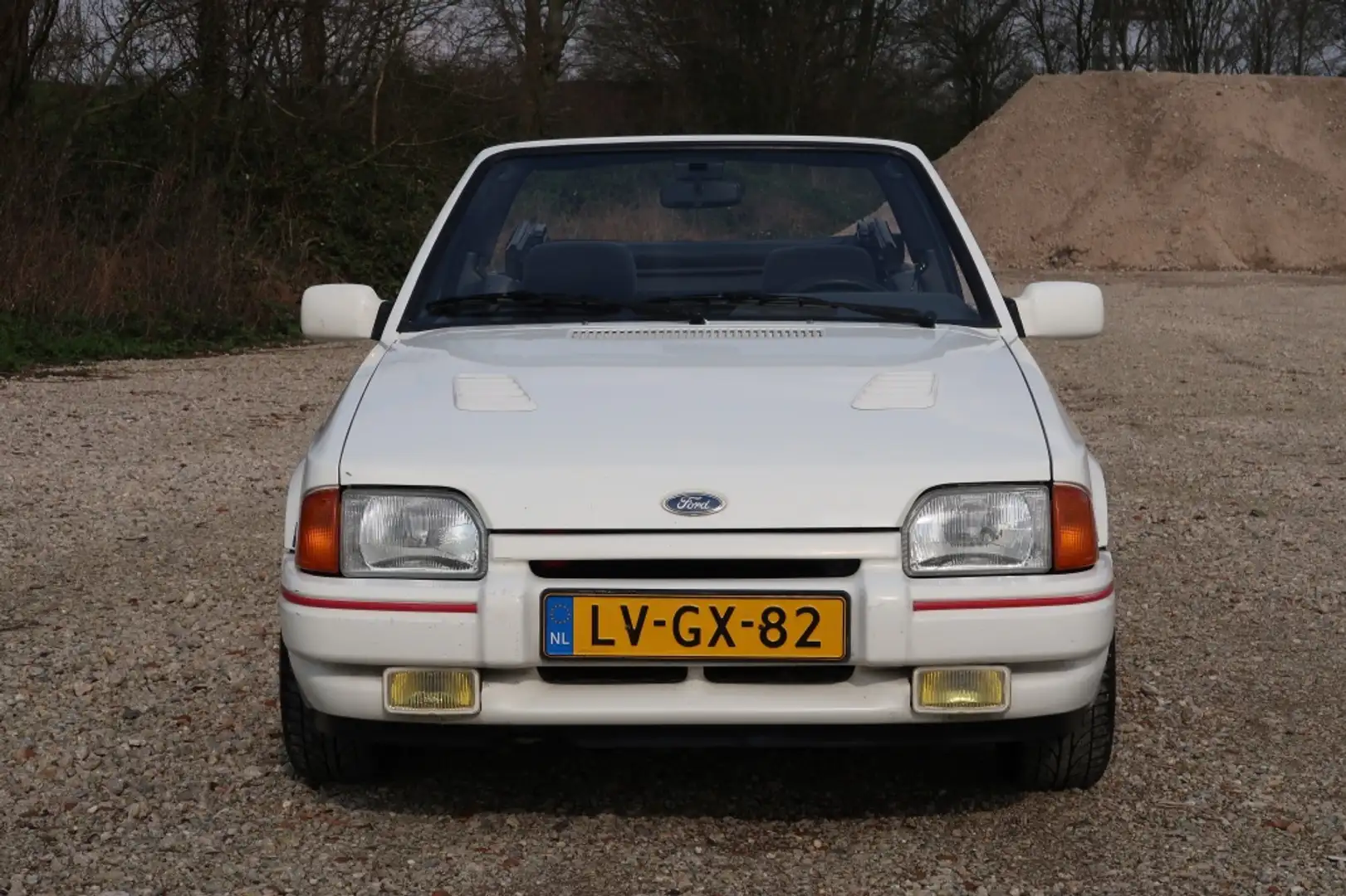 Ford Escort Cabrio 1.6 XR3 Inj. met unieke km-stand, Oldtimer Weiß - 2