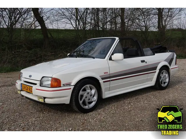 Ford Escort Cabrio 1.6 XR3 Inj. met unieke km-stand, Oldtimer