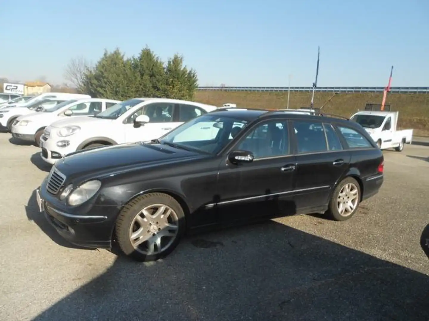 Mercedes-Benz E 320 AVANTGARDE V6 Grau - 2