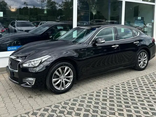 Infiniti Q70 2.2D Premium Executive Diesel