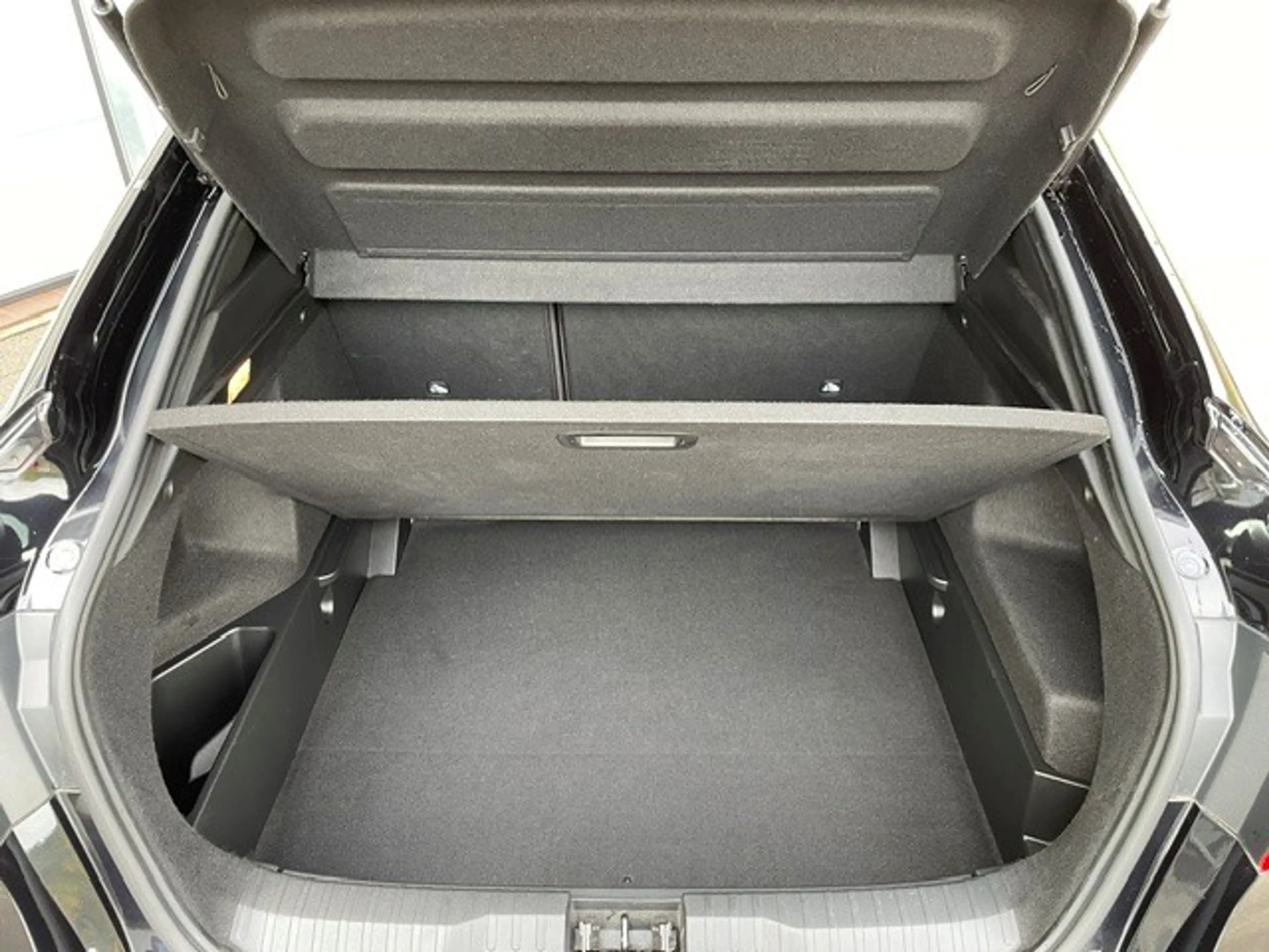 Renault Arkana R.S. Line TCe 140 EDC, Autobahn- & Stauassistent, BOSE Surround Sound System, Winterkomplettradsatz — photo 11