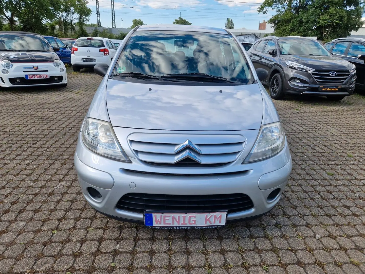Citroen C3 1.1 Tonic Grau - 2
