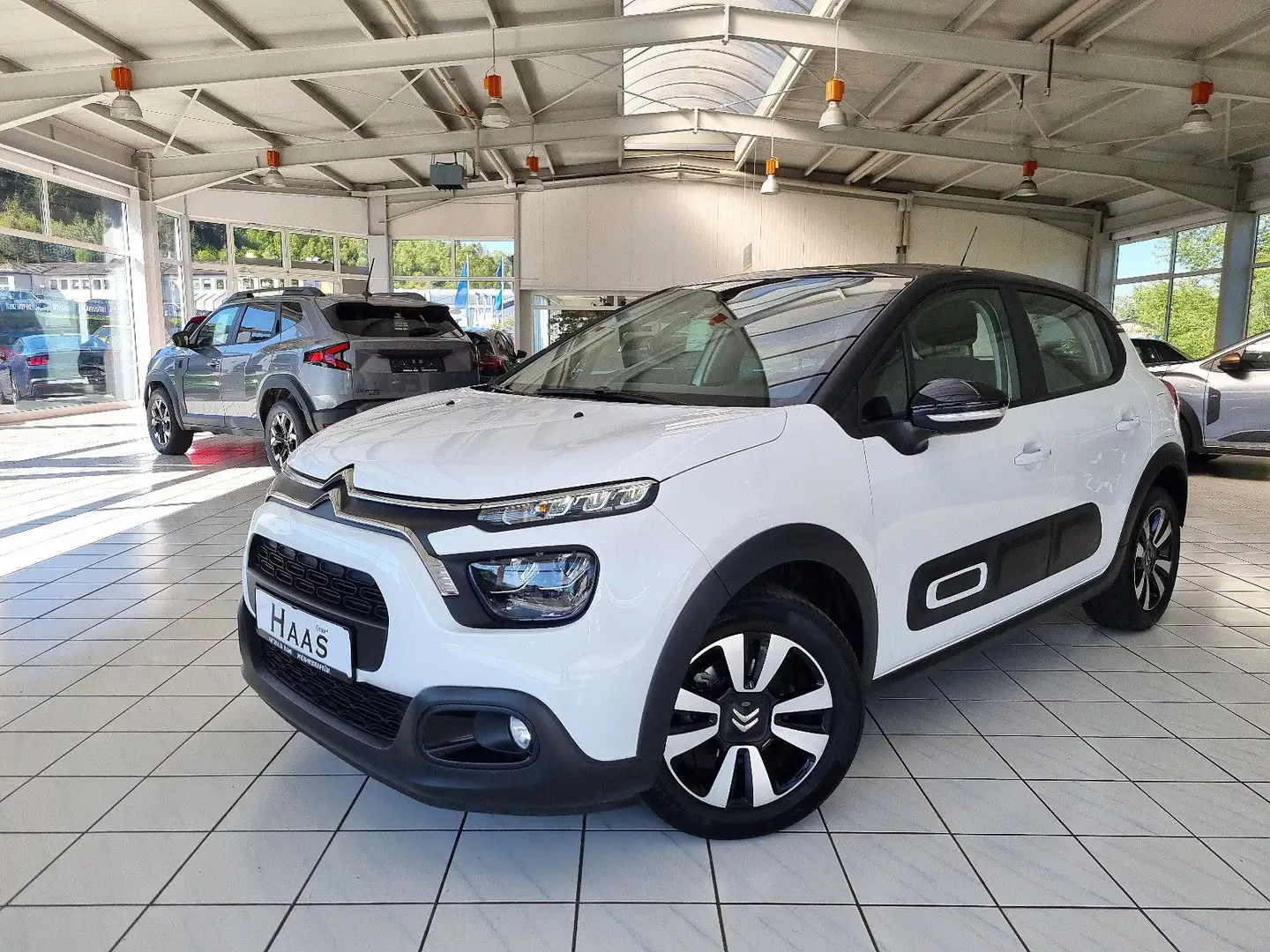Citroen C3 PureTech 83 SHINE #Navi #Alu #Klimaauto Wit - 1