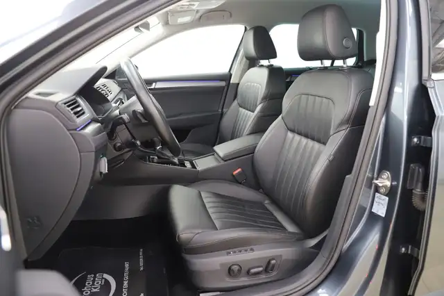 Skoda Superb view 9