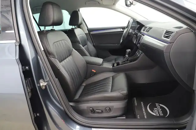 Skoda Superb view 10