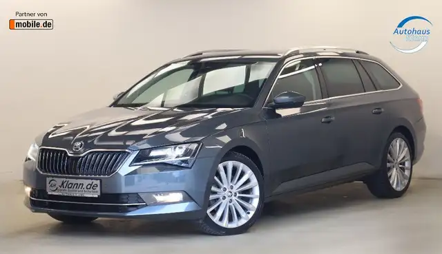 Skoda Superb view 3