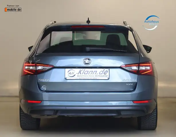Skoda Superb view 7