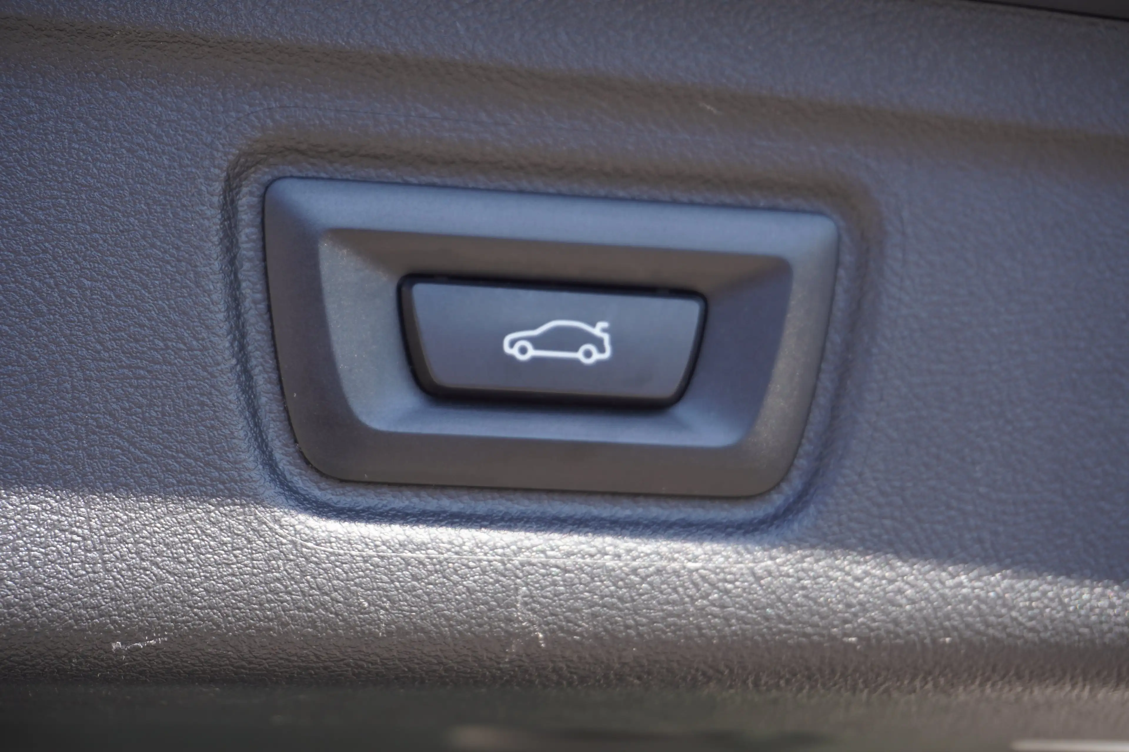 BMW 340 M340i xDrive Touring — photo 10