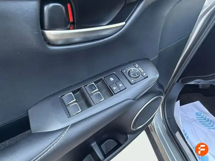 Lexus NX 300h 4x2 Business 2WD 2018, foto 27