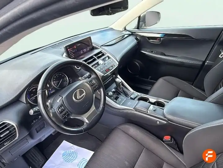 Lexus NX 300h 4x2 Business 2WD 2018, foto 16