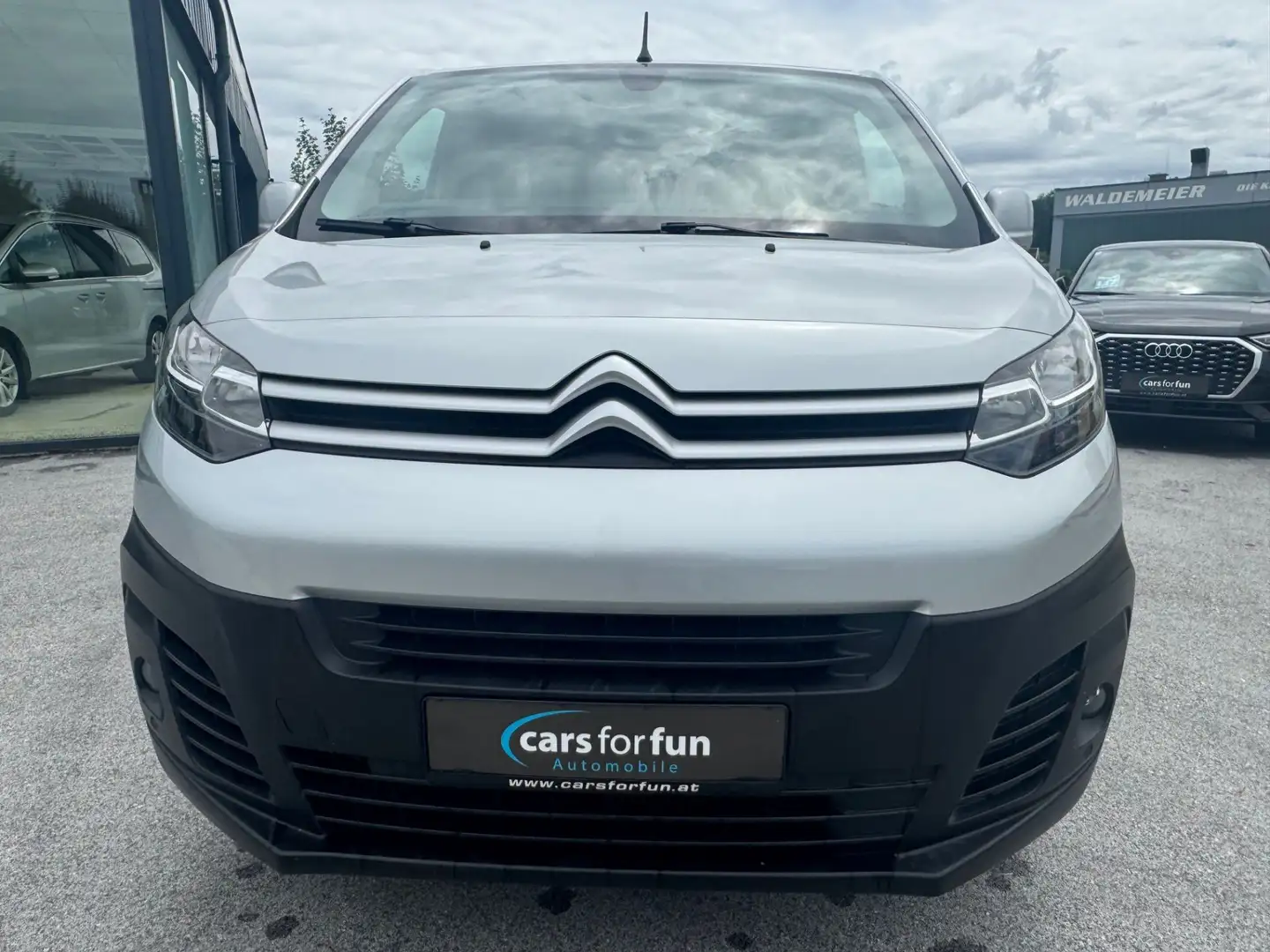 Citroen Jumpy  2.0 BlueHDi 120 FAP Komfort Plus M (EURO 6 Silber - 2