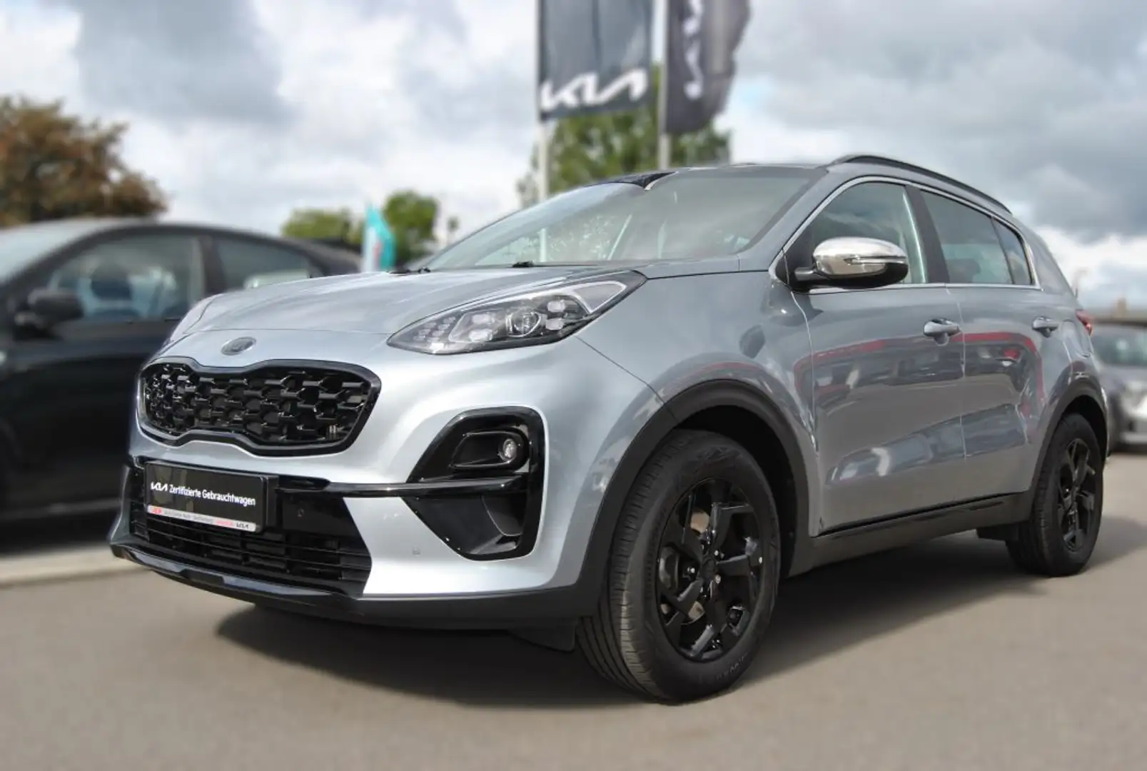 Kia Sportage 1.6 T-GDI 2WD DCT Black Edition Silber - 1