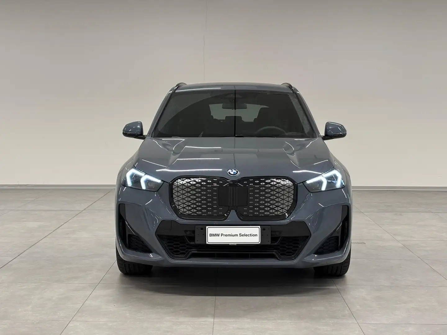 BMW iX1 xDrive 30 MSport Pro Grigio - 2