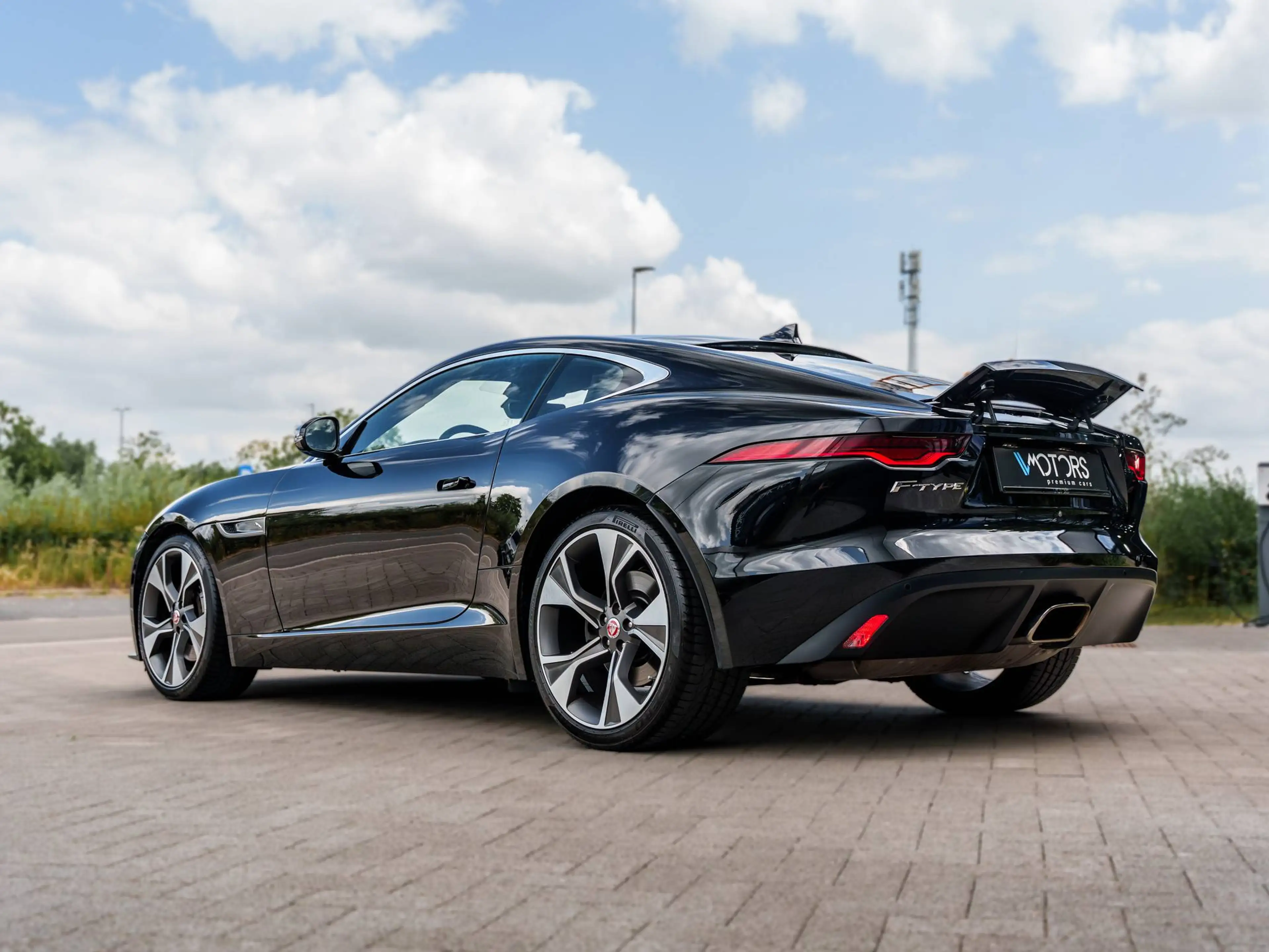 Jaguar F-Type Coupe 2.0 P300 - Panoramadak - Meridian 600W - CarPlay - Camera - Blind Spot - LED Premium - Leder — photo 3