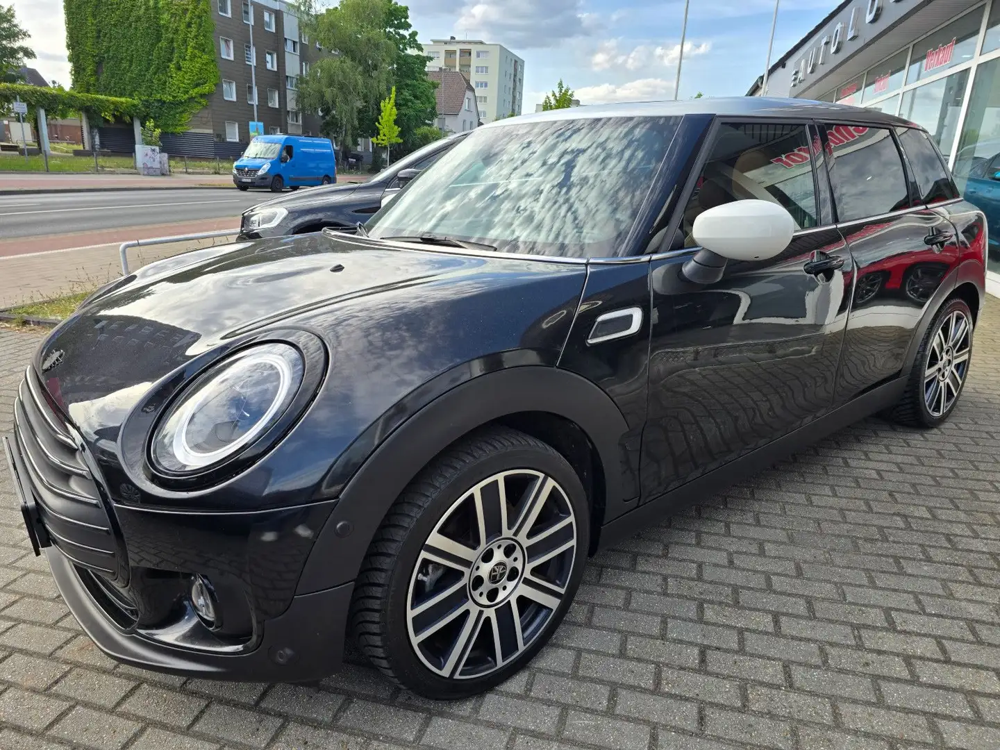 MINI Cooper Clubman COOPER Clubman MINI Yours Trim*LED*Pano*Parkass* Schwarz - 2