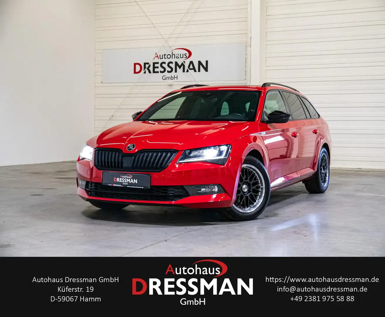 Skoda Superb 2.0 TDI COMBI SPORTLINE PANO STHZG AHK Červená - 1