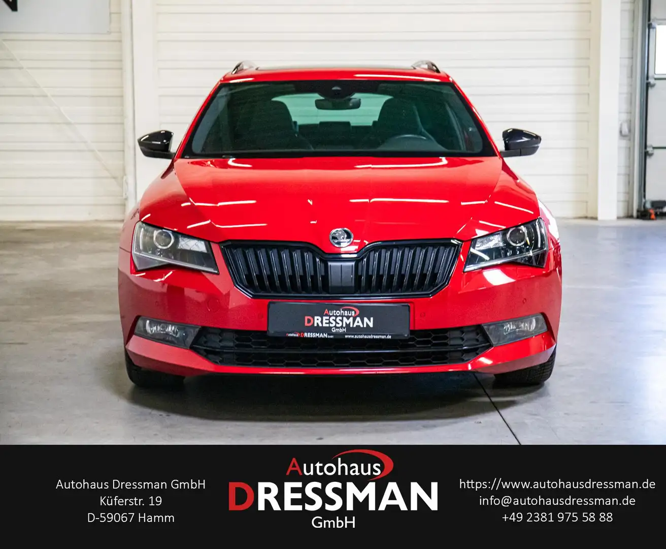 Skoda Superb 2.0 TDI COMBI SPORTLINE PANO STHZG AHK Červená - 2