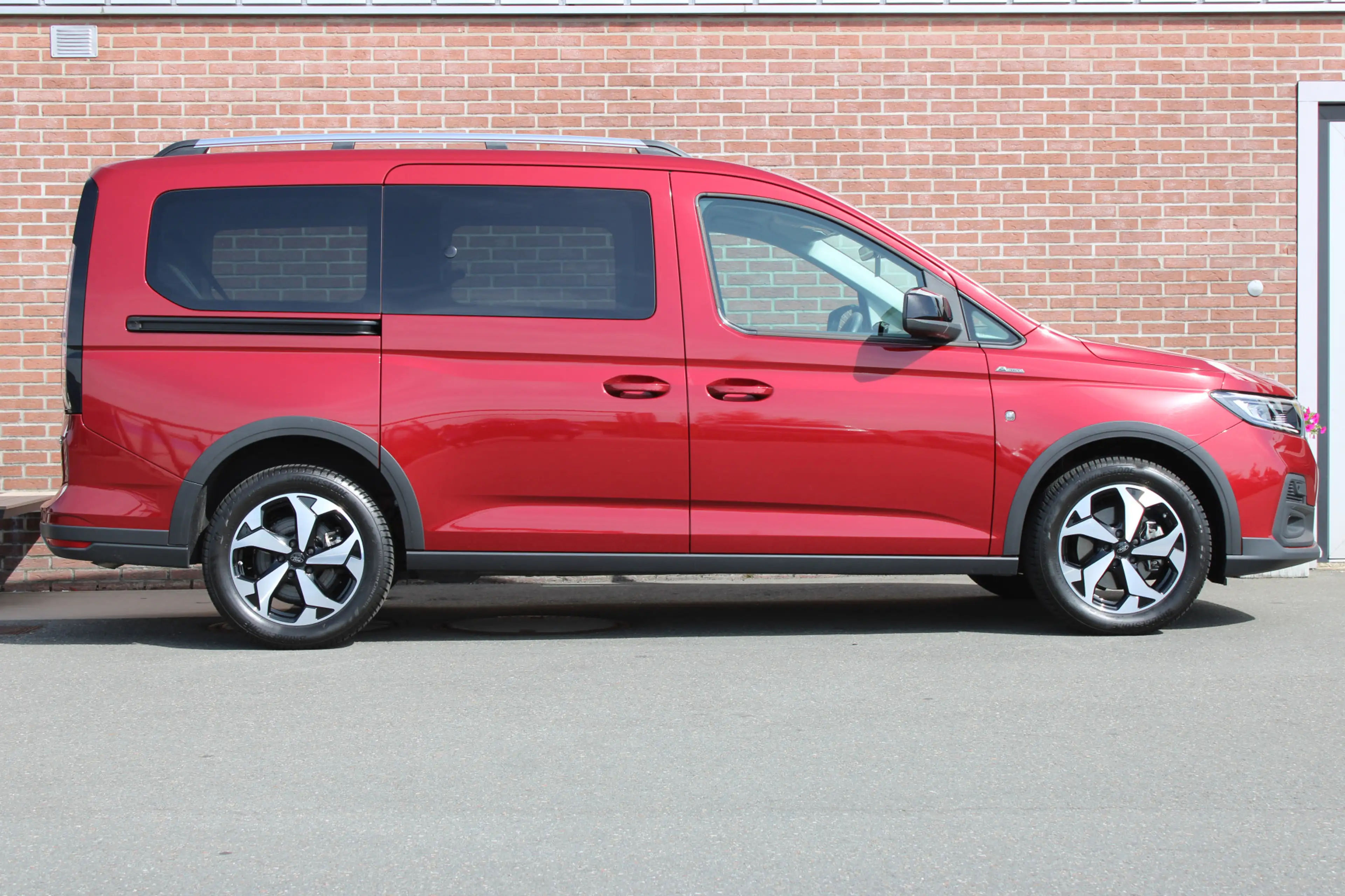 Ford Tourneo Connect 7P 1.5 EcoBoost 150PK PHEV L2 Active |PANO-DAK|ACC — photo 19