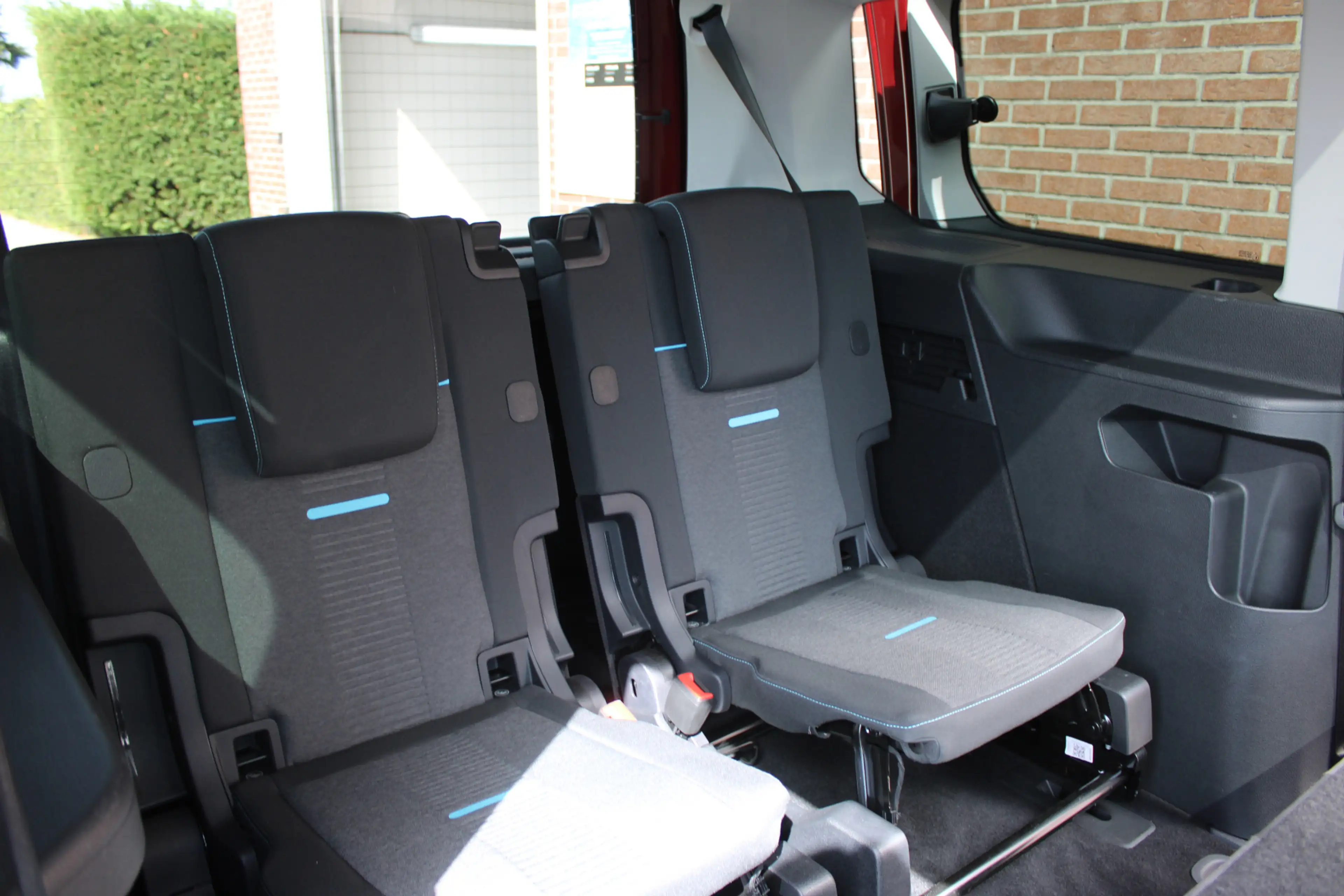 Ford Tourneo Connect 7P 1.5 EcoBoost 150PK PHEV L2 Active |PANO-DAK|ACC — photo 13