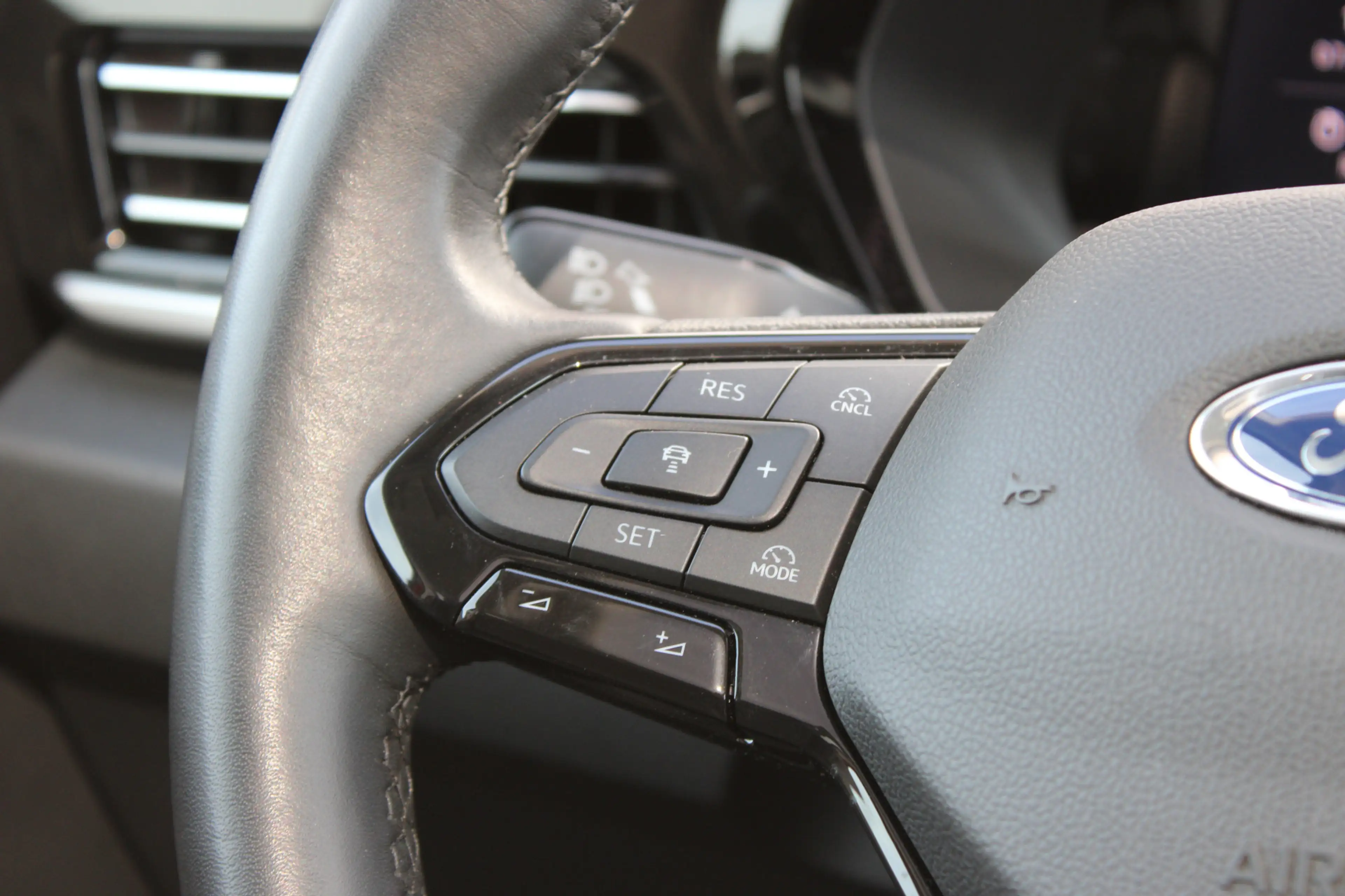 Ford Tourneo Connect 7P 1.5 EcoBoost 150PK PHEV L2 Active |PANO-DAK|ACC — photo 17