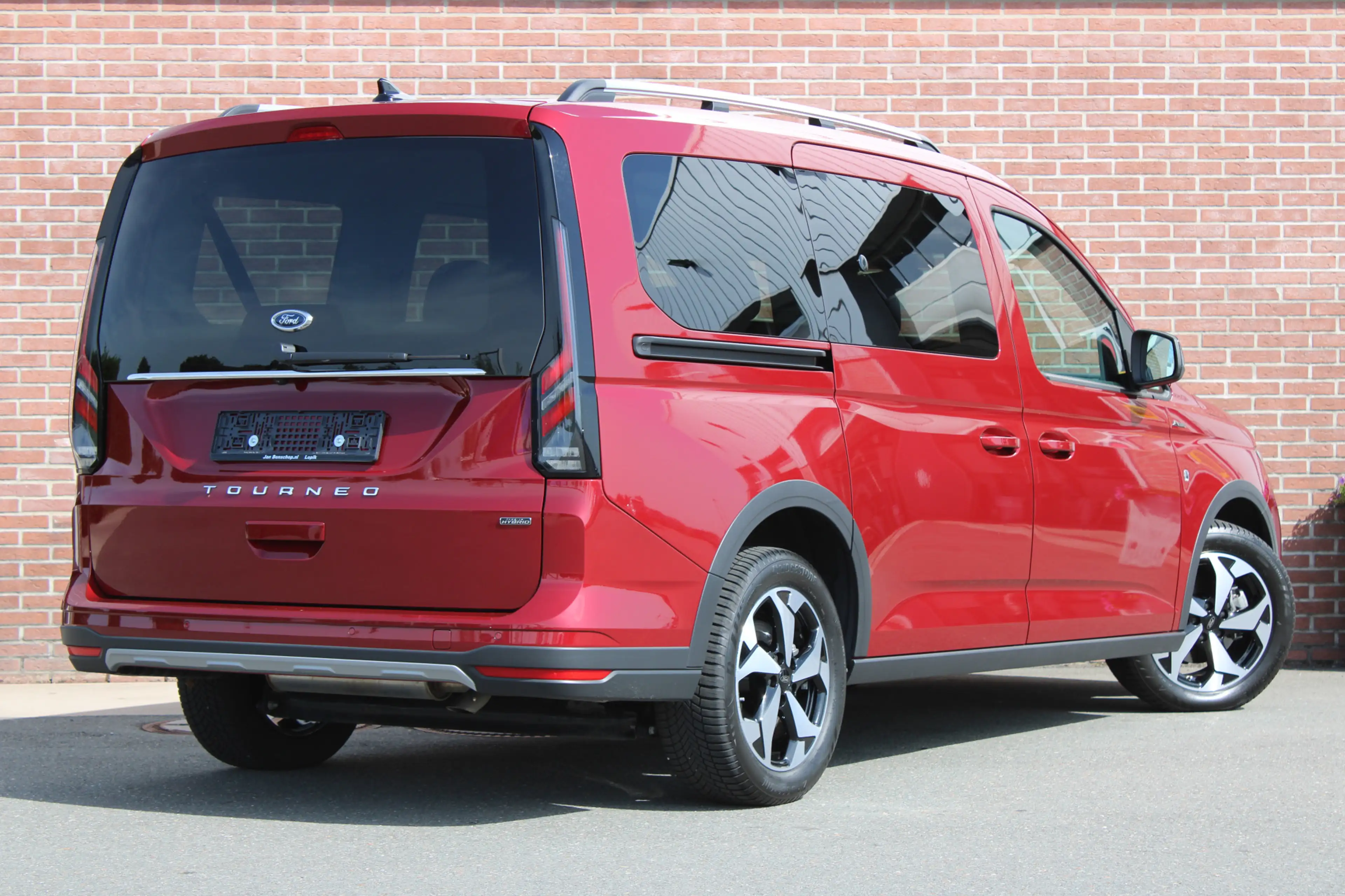 Ford Tourneo Connect 7P 1.5 EcoBoost 150PK PHEV L2 Active |PANO-DAK|ACC — photo 2
