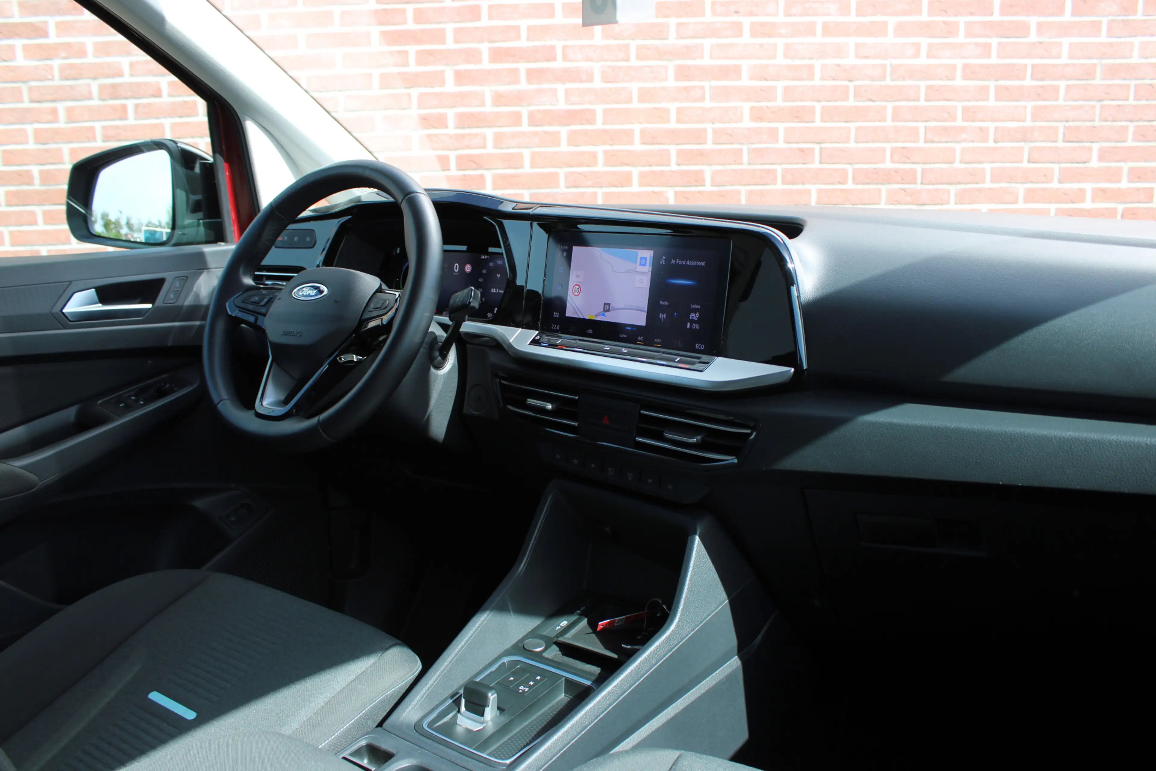 Ford Tourneo Connect 7P 1.5 EcoBoost 150PK PHEV L2 Active |PANO-DAK|ACC — photo 4