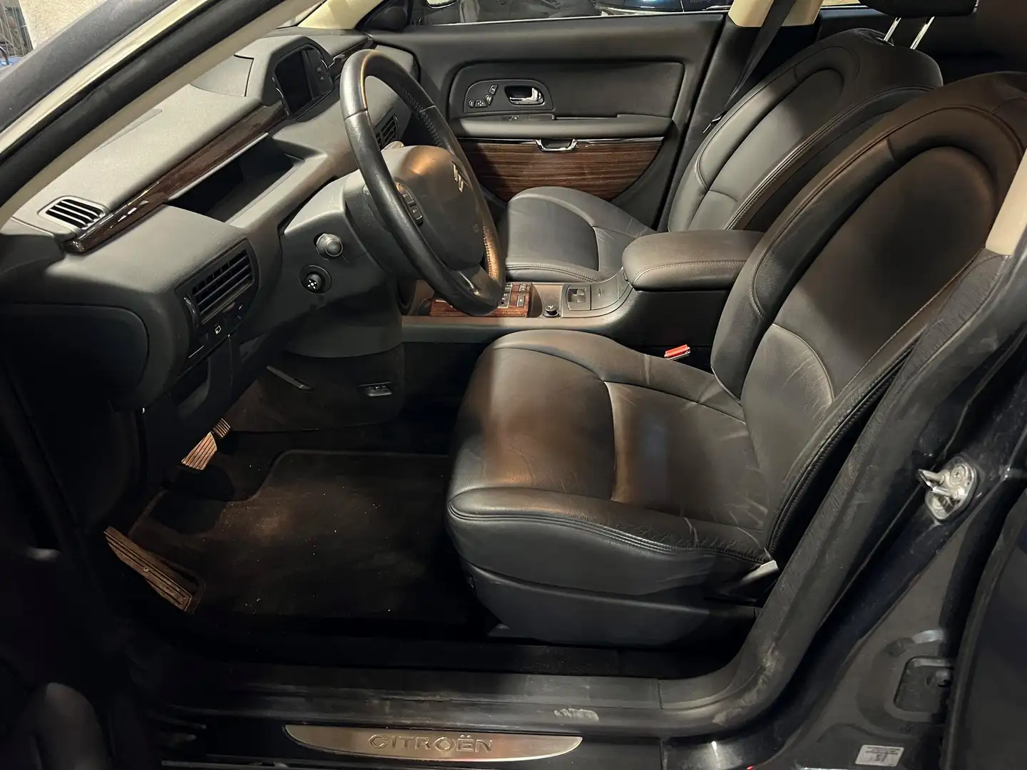 Citroen C6 C6 3.0i V6 Exclusive   1° Main Noir - 2