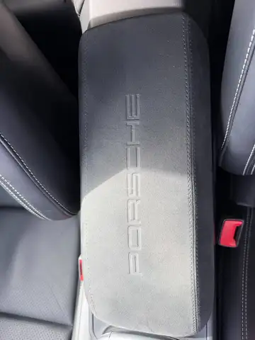 Porsche 911 view 13