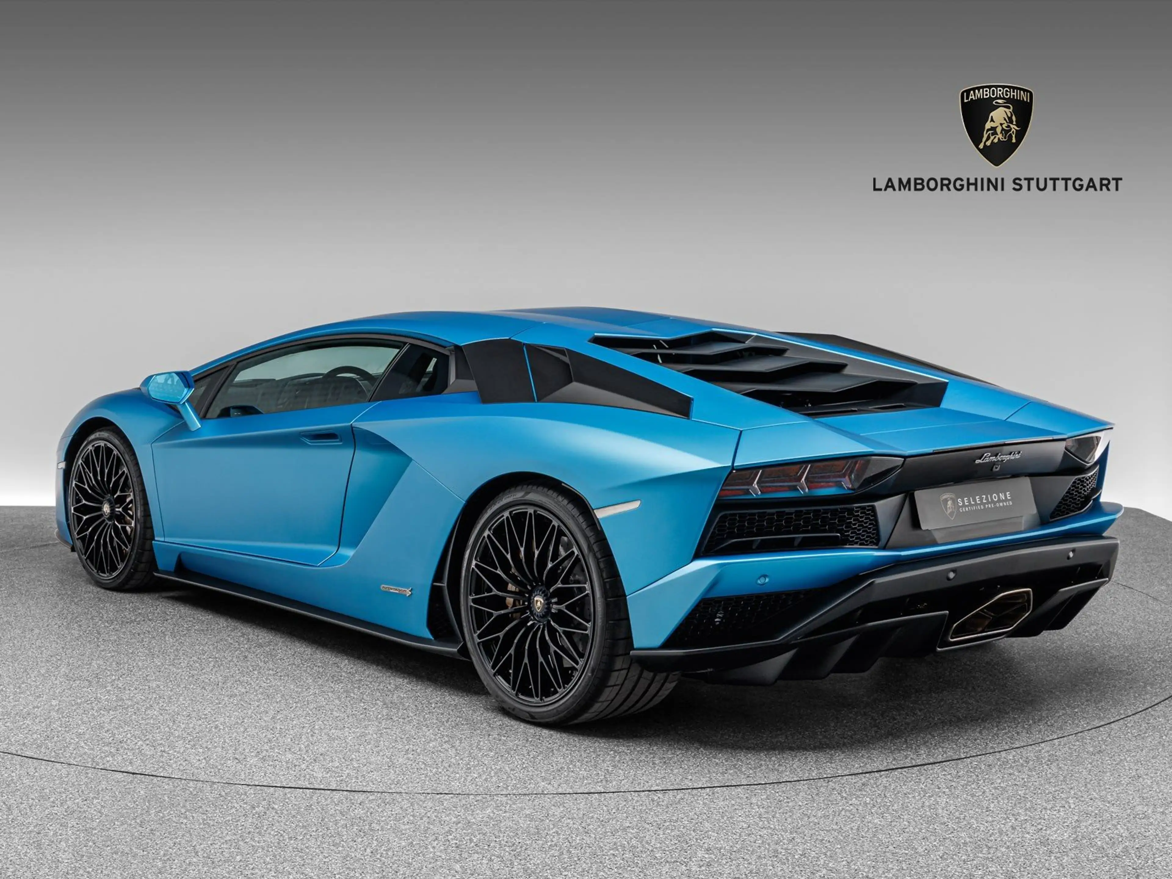 Lamborghini Aventador S Coupe — photo 3