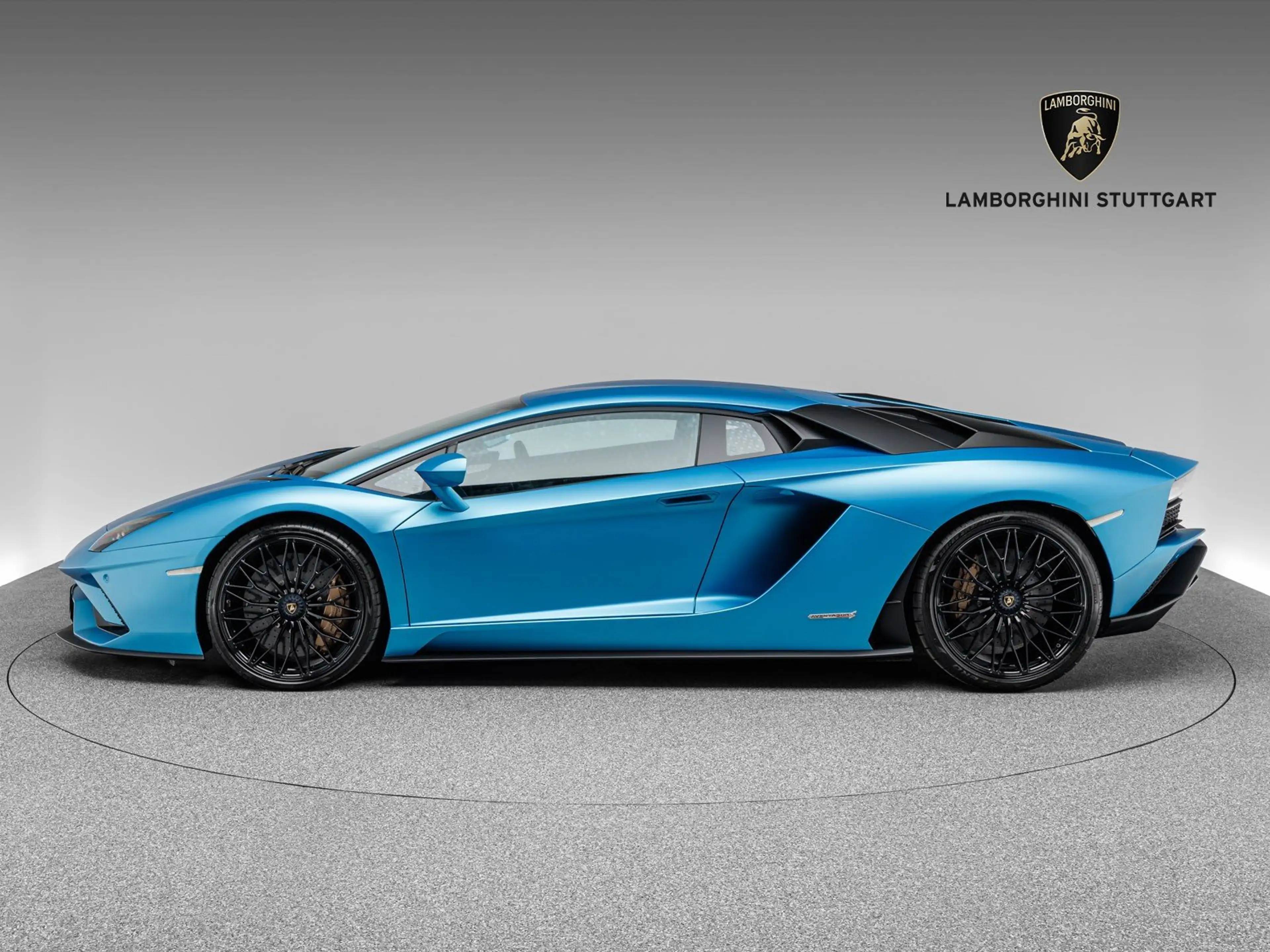 Lamborghini Aventador S Coupe — photo 4