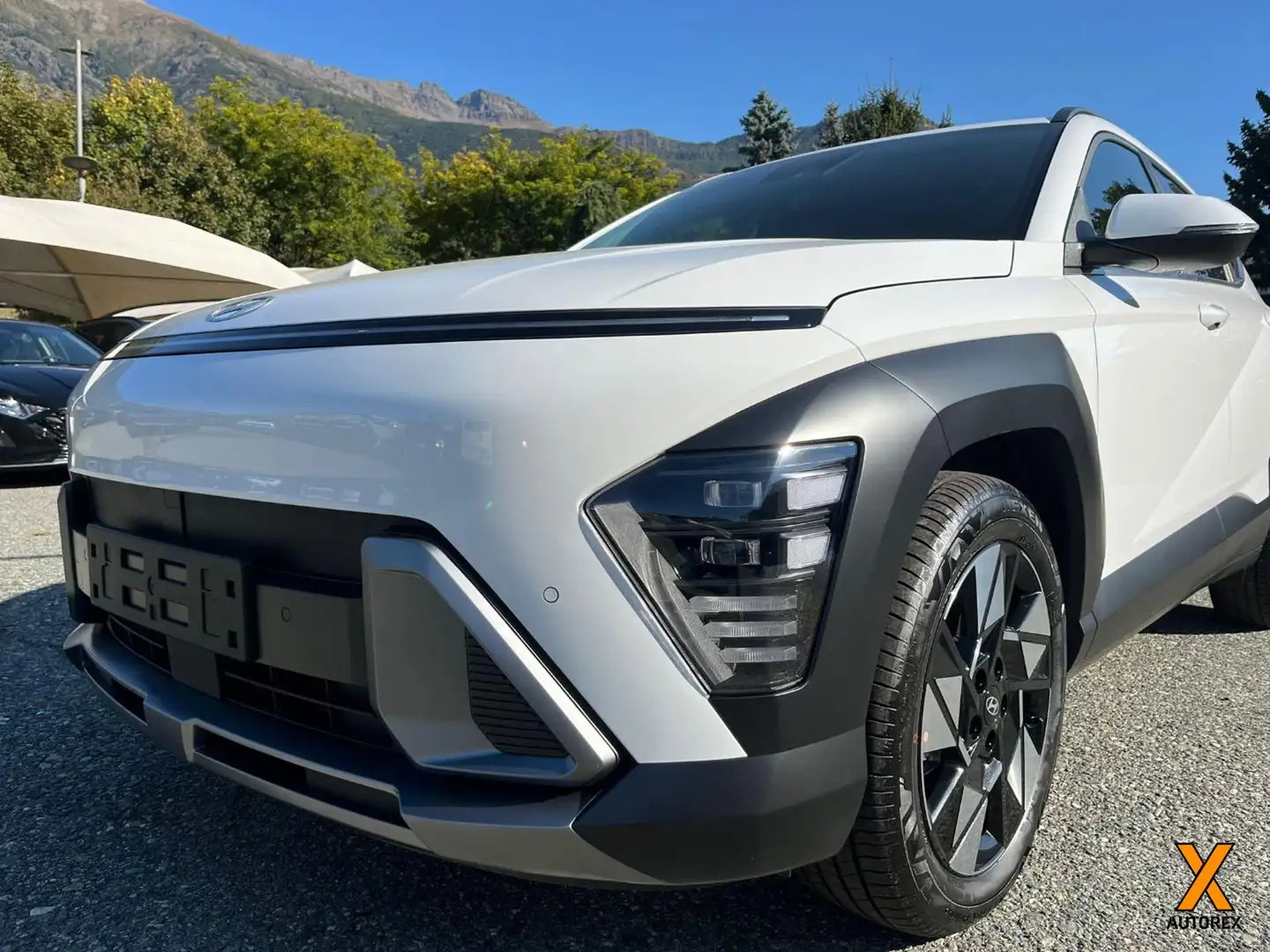 Hyundai KONA 1.0 T-GDI XTech CON ROTTAMAZIONE Bianco - 2