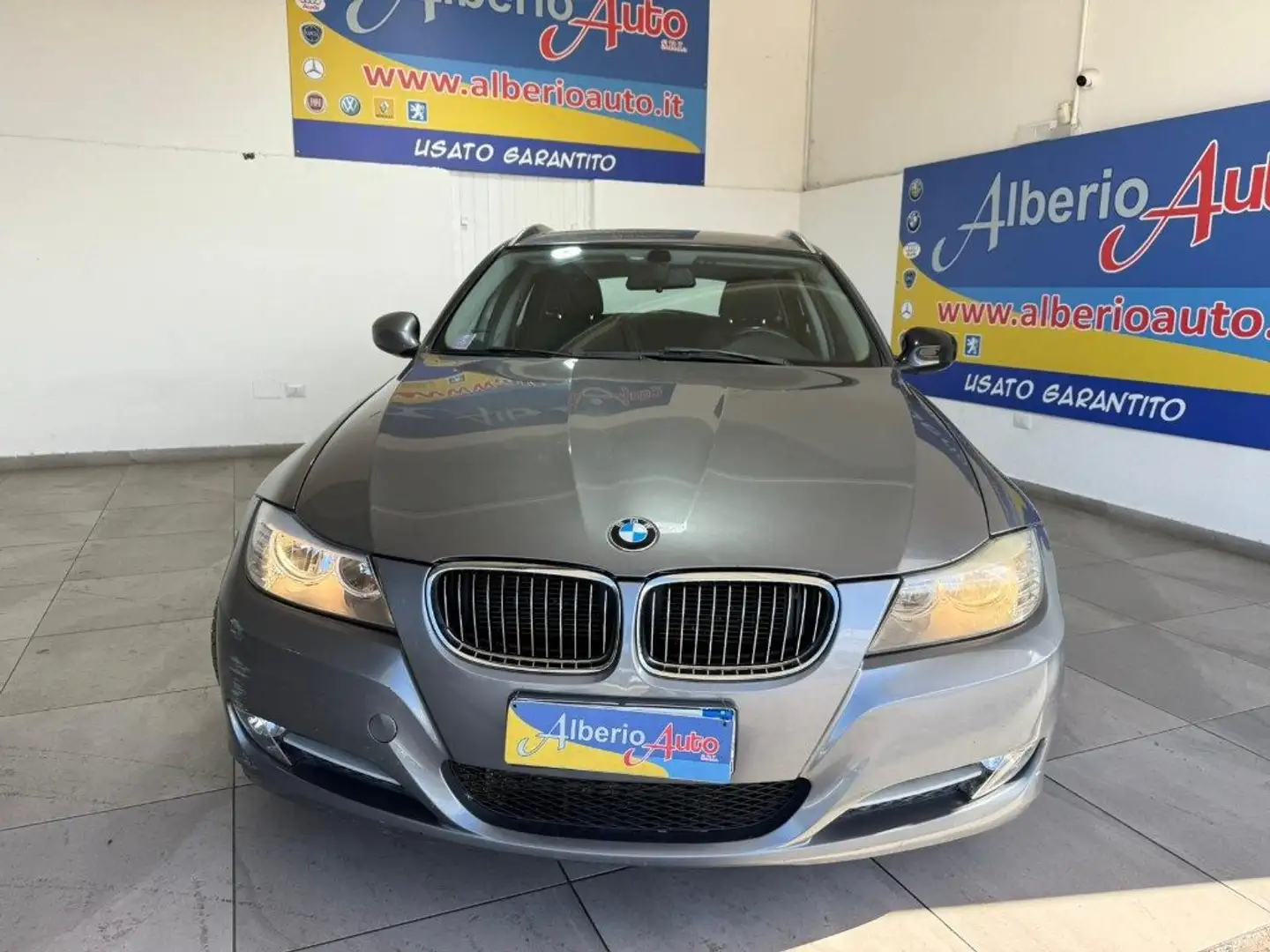 BMW 320 d cat Touring MSport Grigio - 2