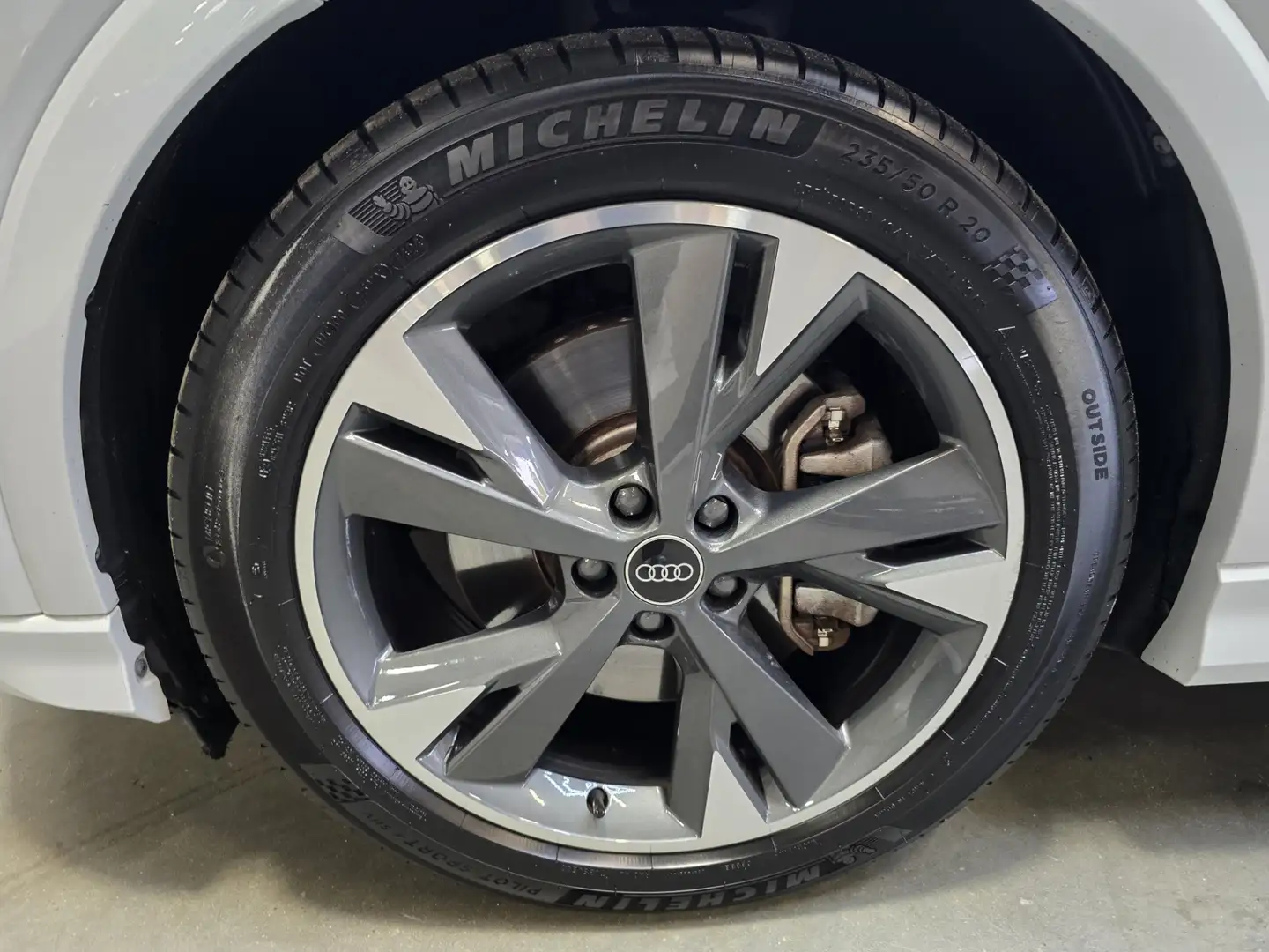 Audi Q4 e-tron Sportback 50 Quattro S edition 77 kWh S-Line Head Wit - 2