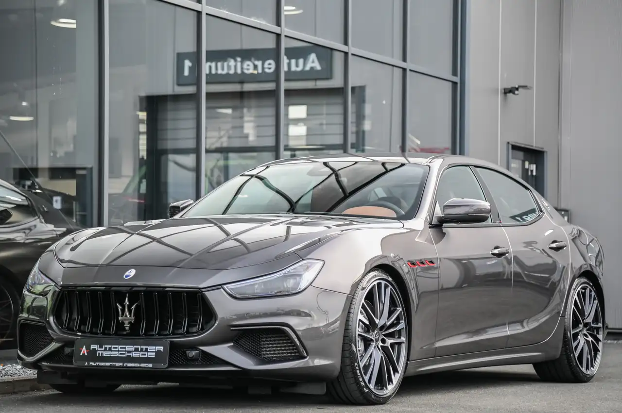 Maserati Ghibli 2021 — фото 32