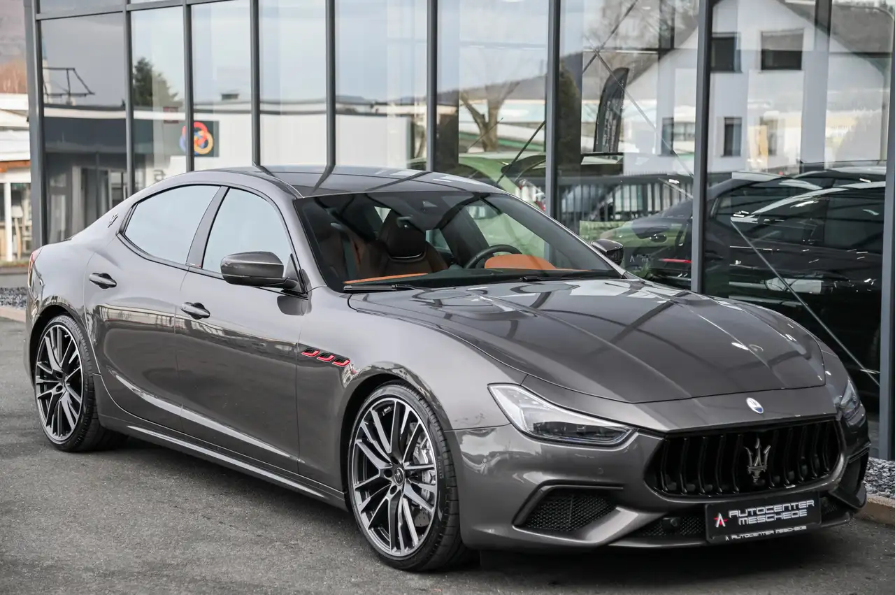 Maserati Ghibli 2021