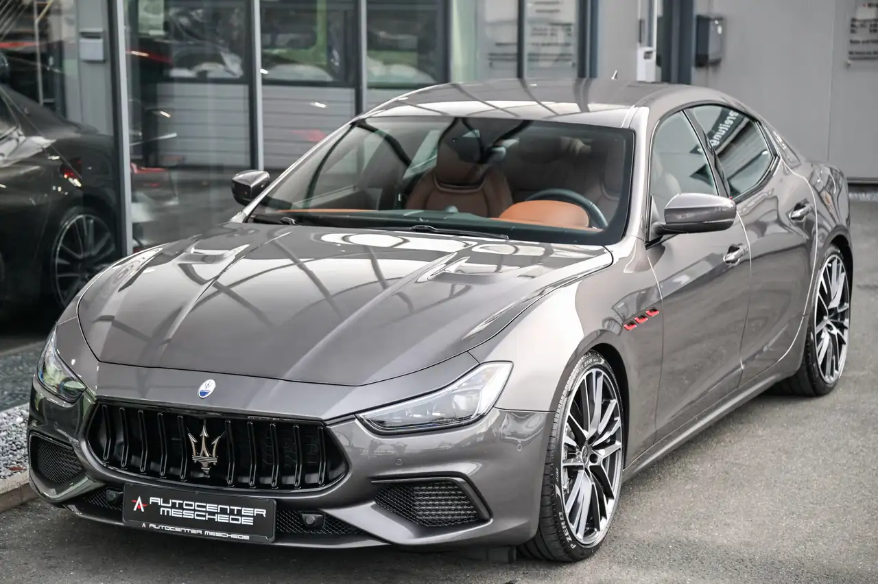 Maserati Ghibli 2021 — фото 30