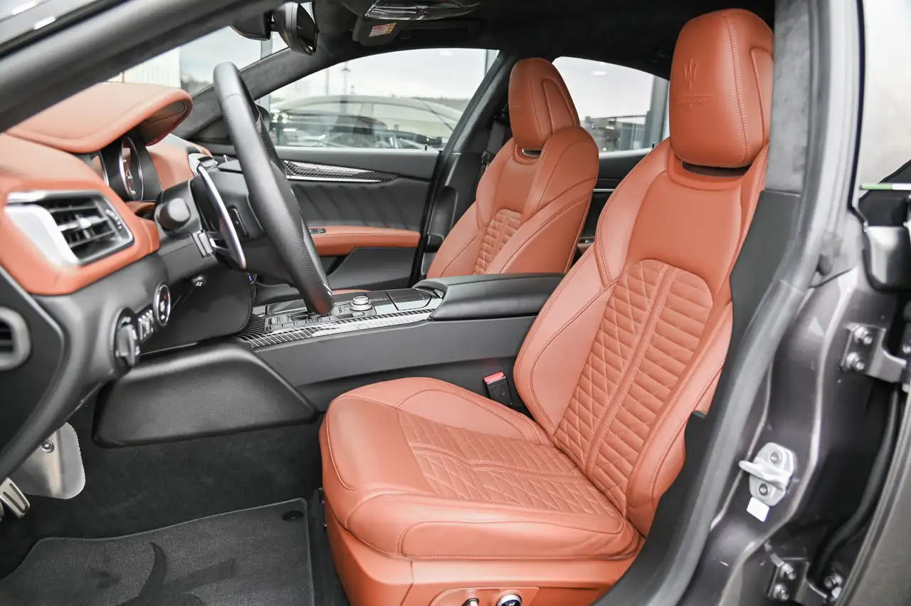 Maserati Ghibli 2021 — фото 12