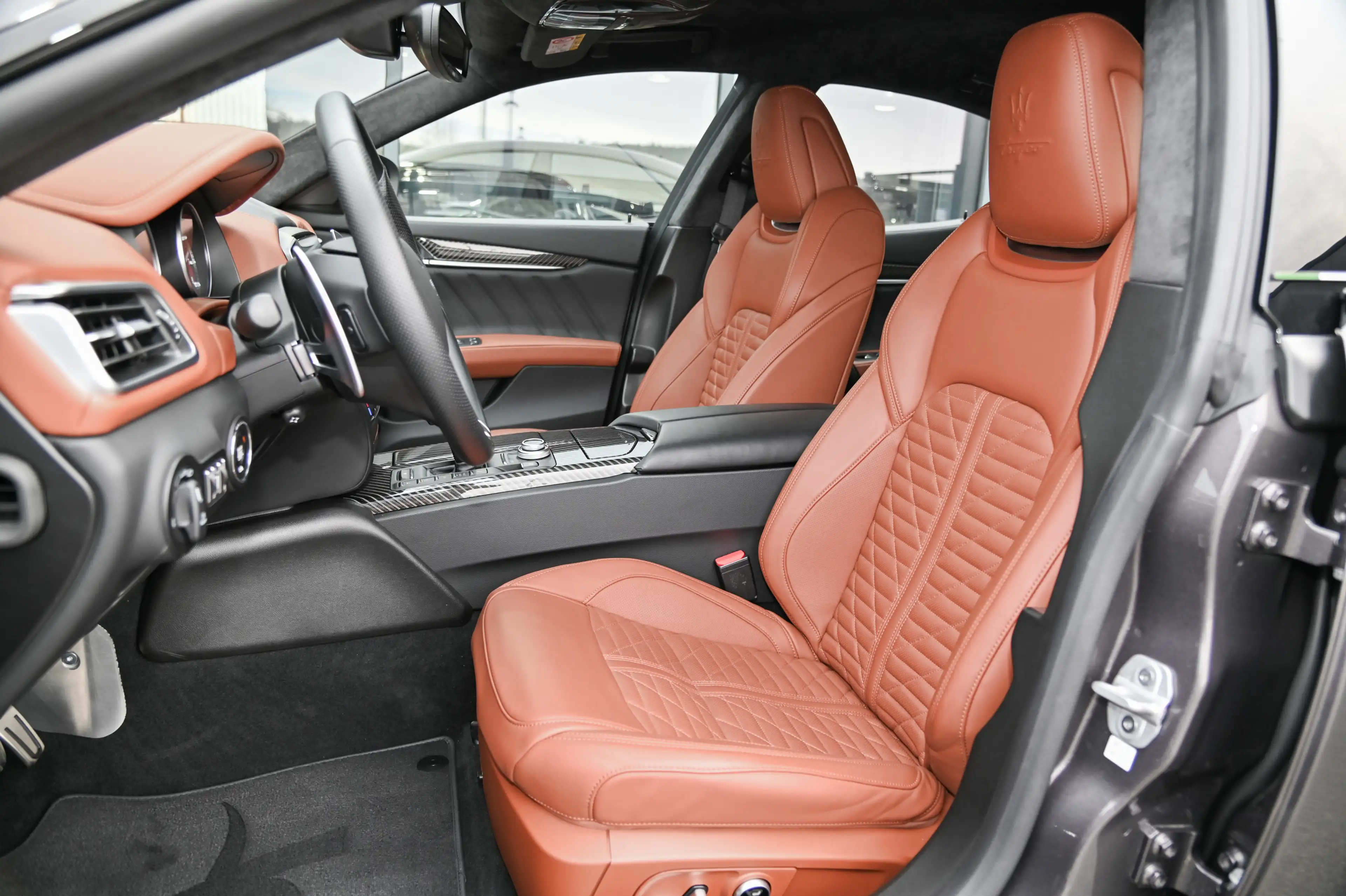 Maserati Ghibli Trofeo 3.8 V8 Carbon-Pack* Bowers&Wilkins — photo 12
