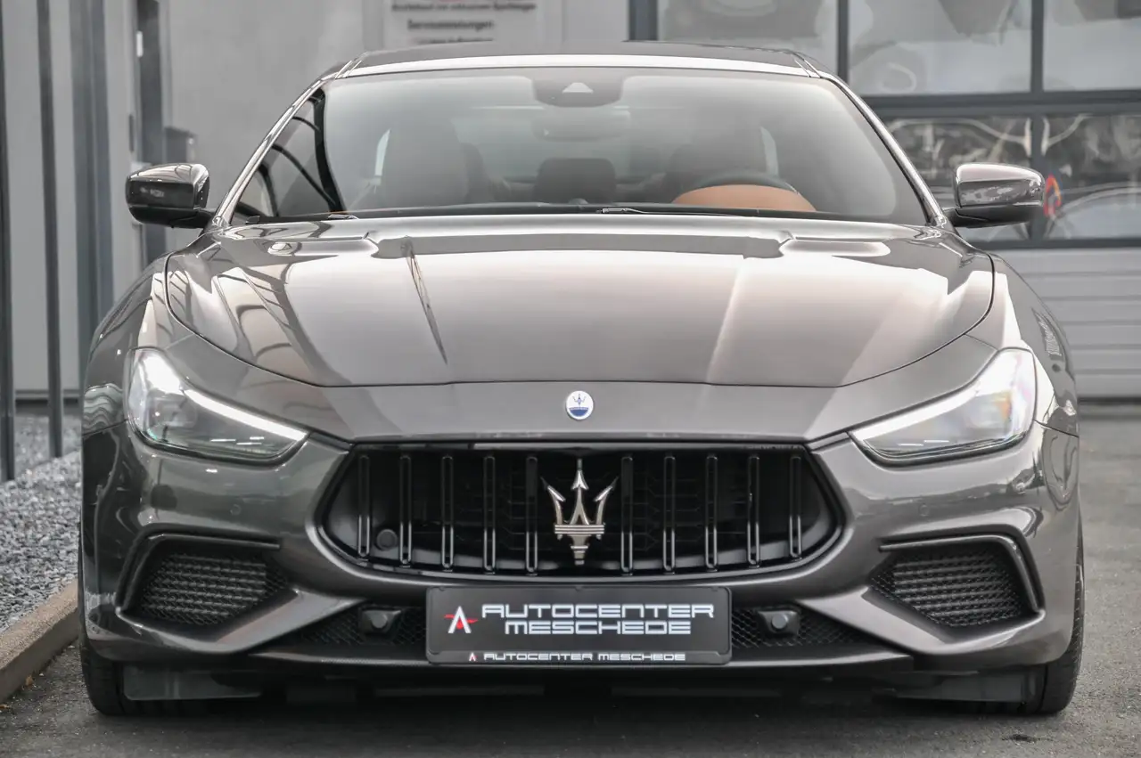 Maserati Ghibli 2021 — фото 28