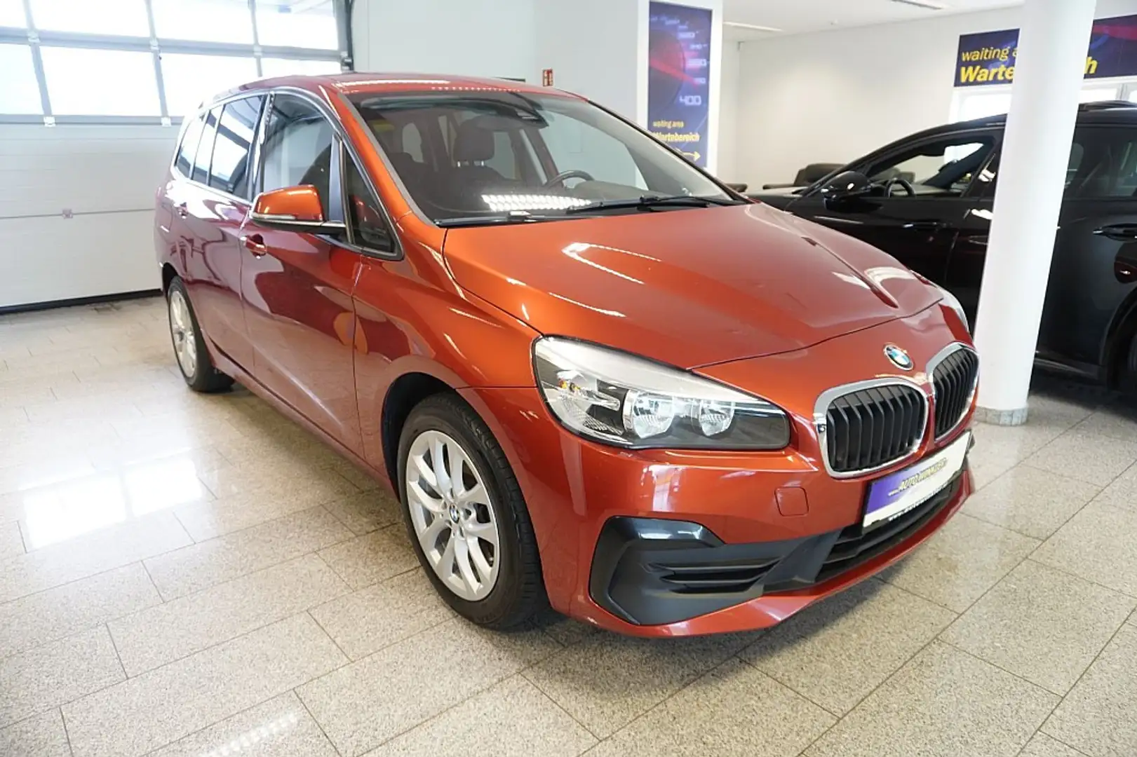 BMW 218 d xDrive Gran Tourer Aut. AHK/Navi/PDC/Active G... Orange - 2