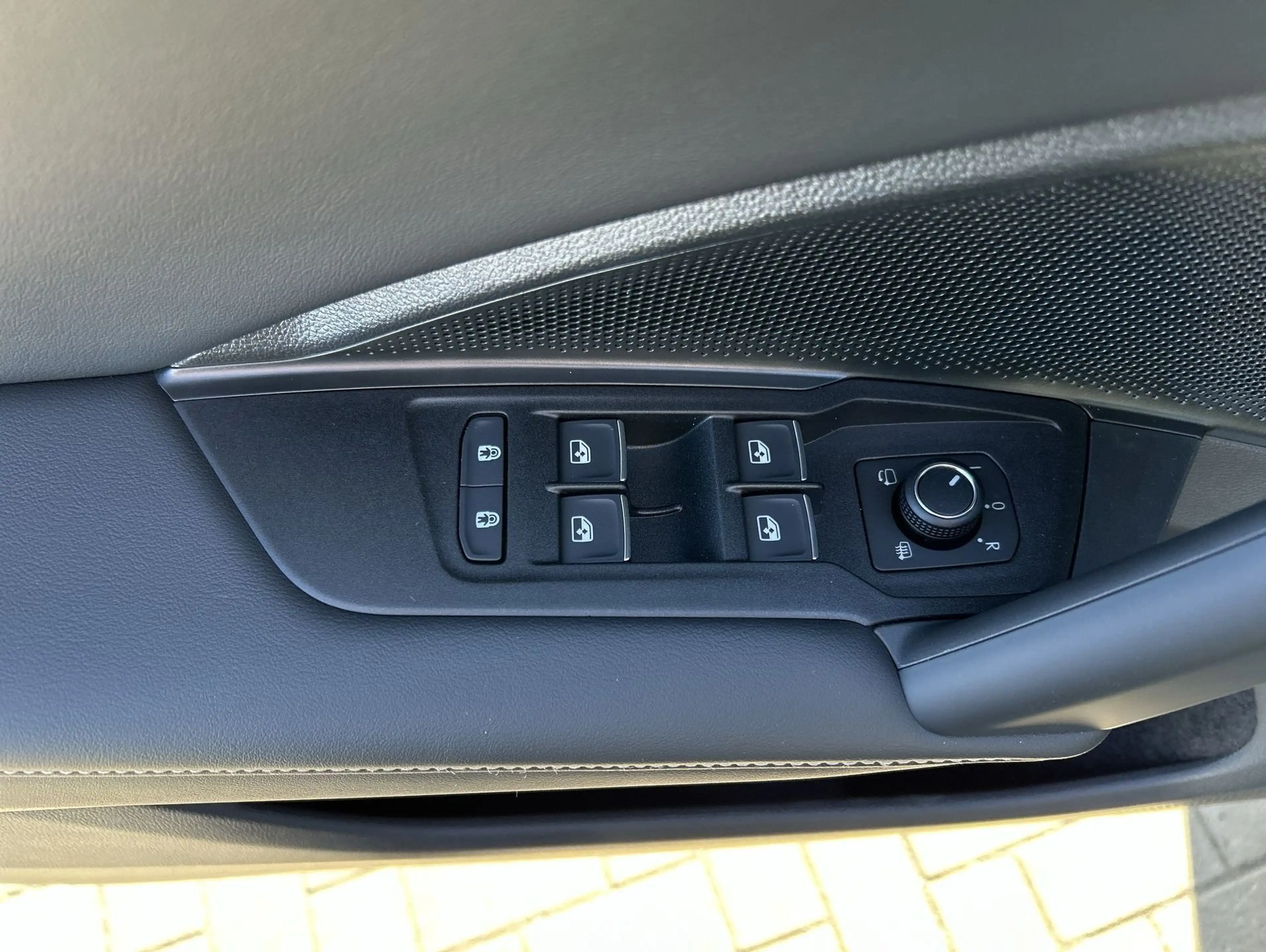 Volkswagen Tayron Elegance 2.0 l TDI DSG CarPlay Pano ACC — photo 13