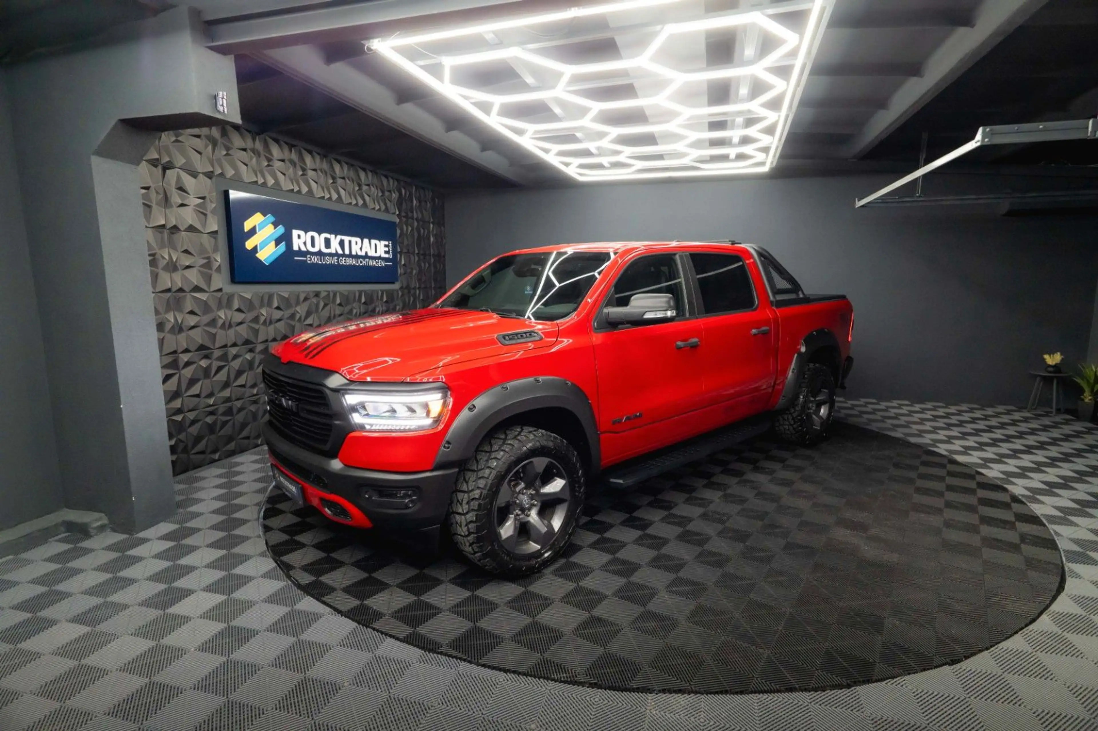 Dodge RAM 5.7 V8 HEMI 4x4 Built to Serve AXLE LOCK FOX — photo 10