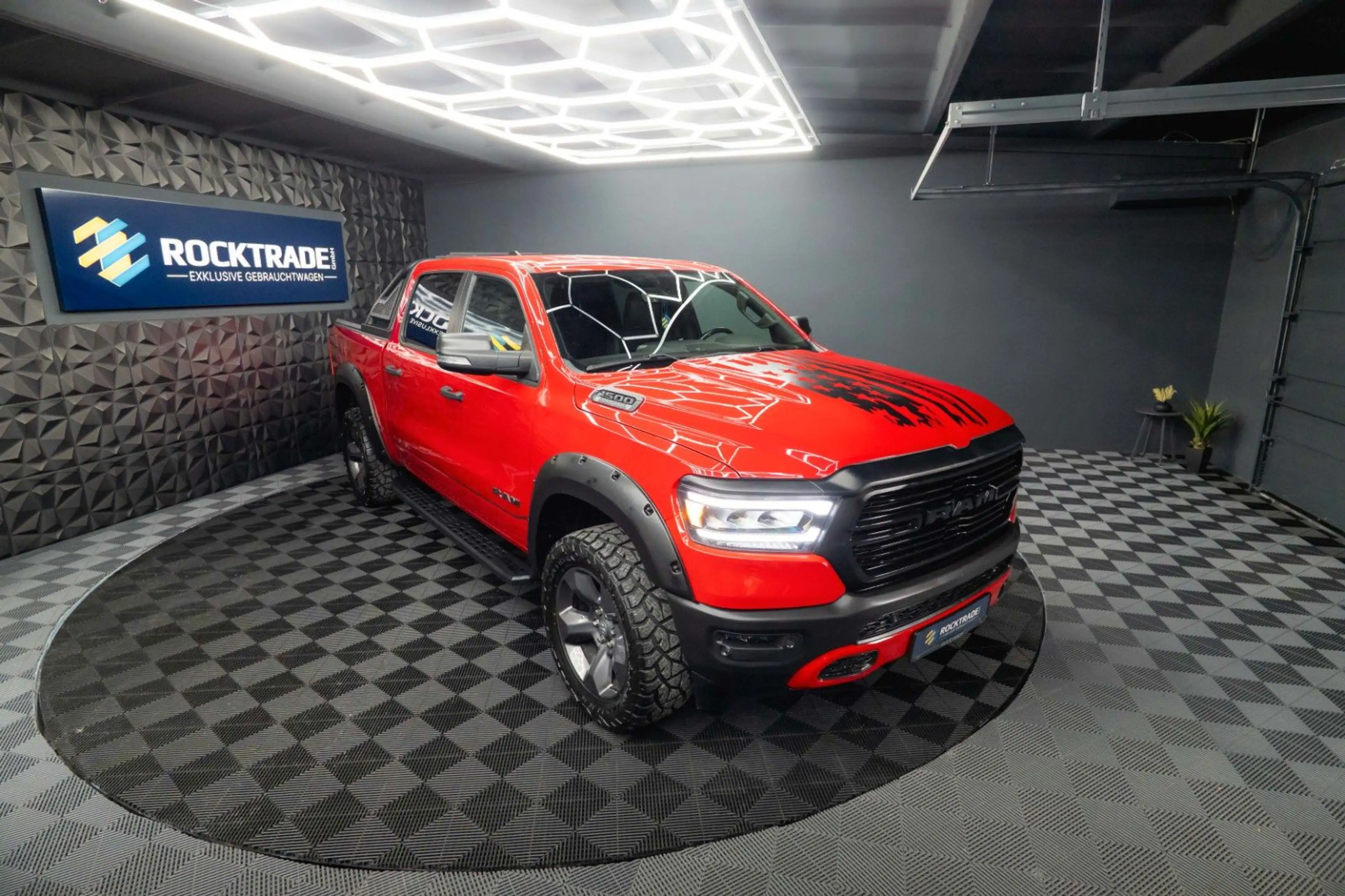 Dodge RAM 5.7 V8 HEMI 4x4 Built to Serve AXLE LOCK FOX — photo 14