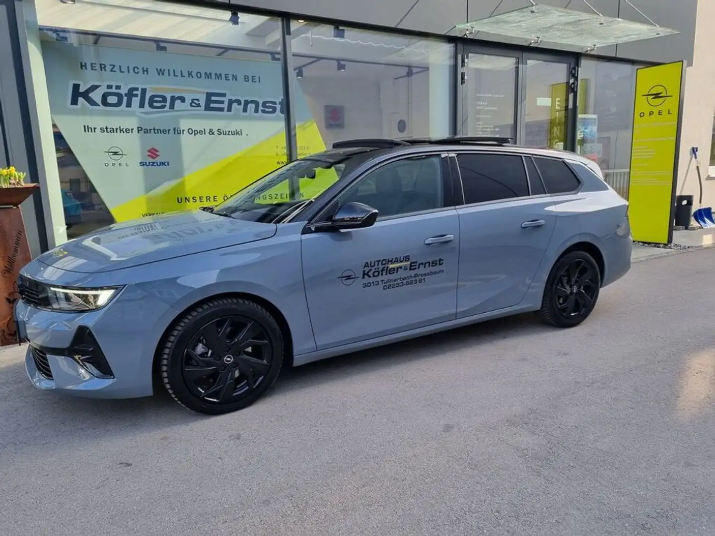 Opel Astra ST 1,2 Turbo GS Aut. Grau - 1