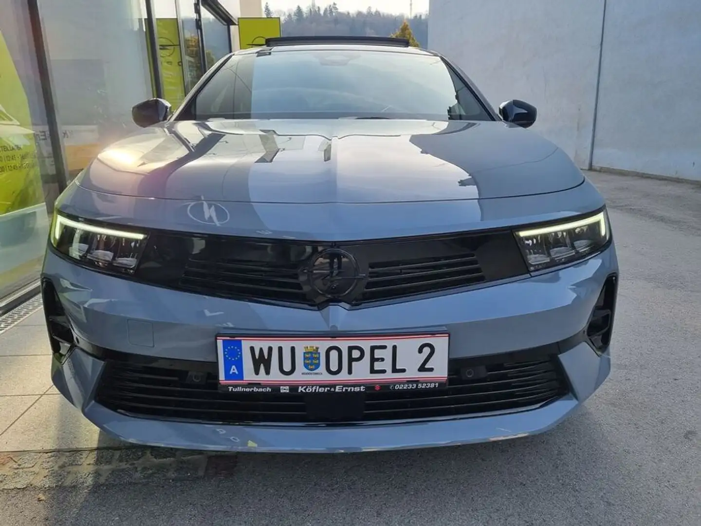 Opel Astra ST 1,2 Turbo GS Aut. Grau - 2