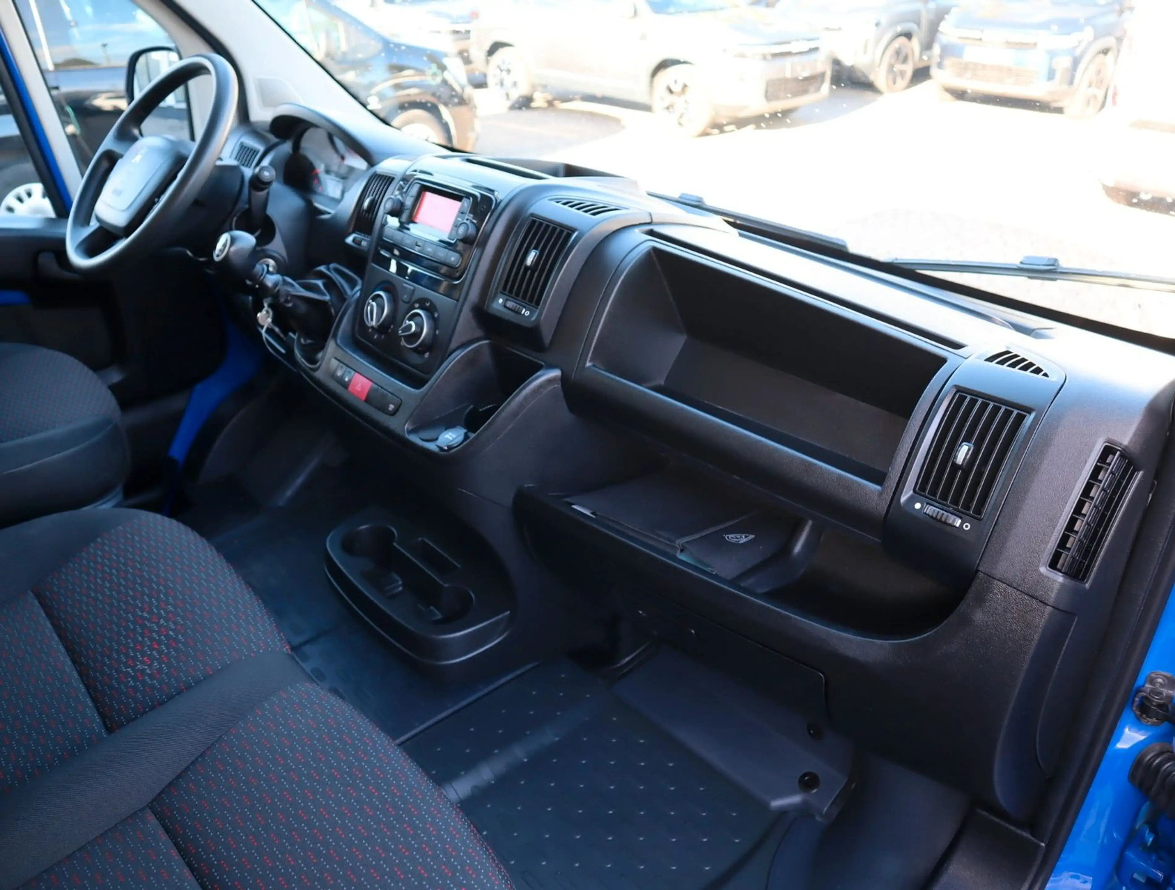 Peugeot Boxer Kasten 333 L2H2 BlueHDi 140 /Tempomat /PDC — photo 15