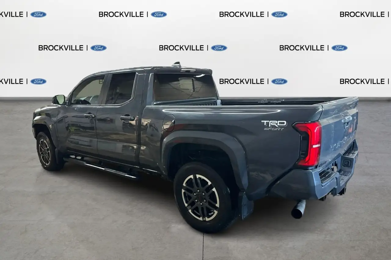 Toyota Tacoma снимка Toyota Tacoma